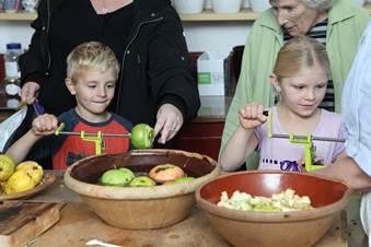 Familiedysten, Æblemosteriet og Herregårdskøkkenet holder åbent i efterårsferien 
